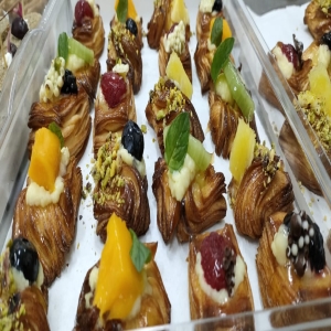  Mini Danishes Box 15 pieces