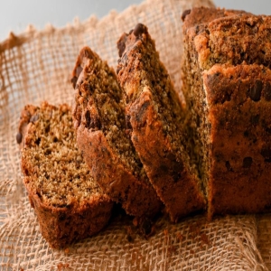  Apple Cinnamon Walnut Pound Cake